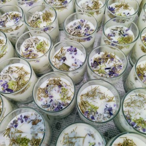 Vela Aromática Hecha a Mano con Flores Secas, Sin Humo, Decoración para el Hogar, Regalo de Lujo Personalizado, Recuerdo Festivo - Product Image 3