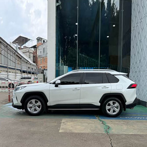 Toyota RAV4 Urban Edition <span class=keywords><strong>2022</strong></span> Usata, Automatica, Sedili in Pelle, Benzina, SUV, Guida a Sinistra, Pneumatici R18, Trazione Anteriore, Tetto Apribile - Product Image 3