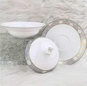 Casserole élégante en céramique bleu clair à motif floral avec couvercle et sous-plat, vaisselle en porcelaine fine, tasse à soupe - Product Image 4