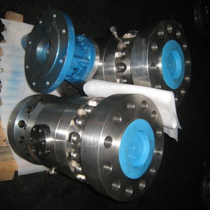 บอลวาล์วแบบติดตั้งบนแท่น (Trunnion Mounted Ball) 3 ชิ้น แยกส่วน ได้รับการรับรองมาตรฐาน API6D รุ่น DBB A105 ผลิตจากเหล็กตีขึ้นรูป พร้อมหน้าแปลน สำหรับระบบนิวเมติก OEM  ขนาด 300 ปอนด์ แบบหน้าแปลน V - Product Image 1