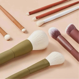 YRX 9 pinceaux de maquillage en fibres synthétiques ultra-douces, vegan, colorés, pinceaux de maquillage à étiquette privée, ensemble de pinceaux de maquillage avec logo personnalisé - Product Image 4