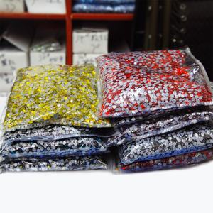 Vendita all'ingrosso Yantuo strass in vetro SS6-SS30 Flatback Hot Fix cristallo fucsia ab sfuso per ferro su cristallo - Product Image 2