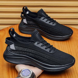 Zapatillas de running de talla grande y ajuste ancho, de tejido de una pieza, suaves, para jogging, Triple Black, para uso diario, caminar y gimnasio. - Product Image 4