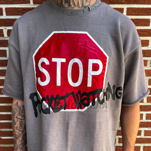 <span class=keywords><strong>T</strong></span>-<span class=keywords><strong>shirt</strong></span> Oversize da <span class=keywords><strong>Uomo</strong></span> con Stampa Segnale di Stop Effetto Consumato, Vestibilità Boxy, Stile Streetwear, con Fori e Lavaggio Vintage - Product Image 4