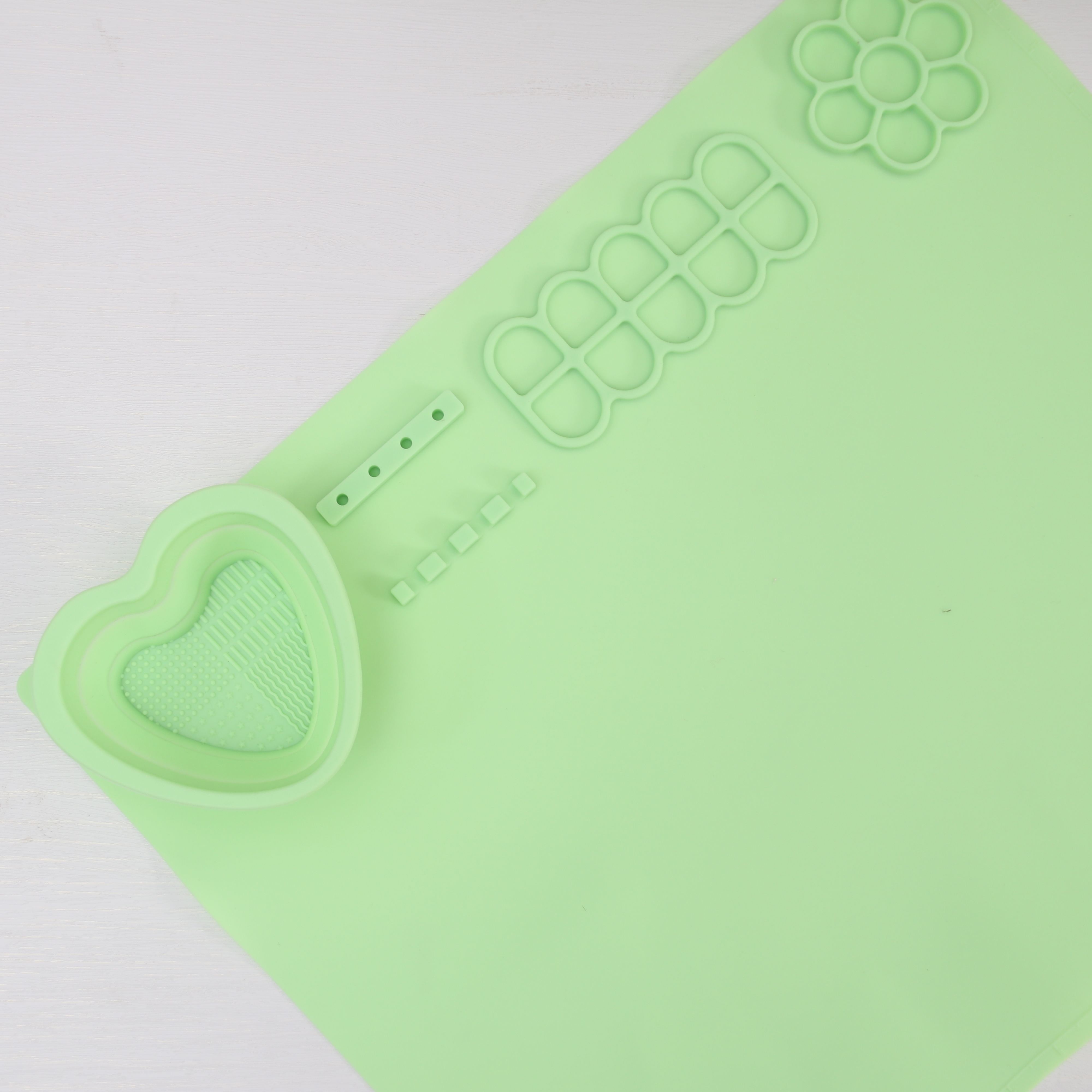 สีเขียว