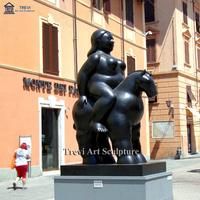 Famosa figura moderna al aire libre arte bronce mujer gorda en caballo estatua de Botero
