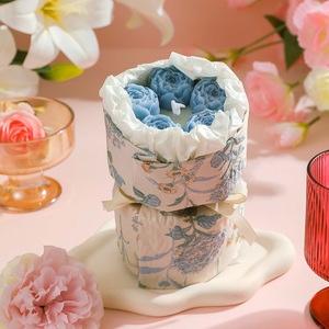 Candele Profumate Artigianali in Cera di Soia a Forma di Mano con Disegni Floreali Artificiali, Candele Votive per la Festa della Mamma e Matrimoni - Product Image 2