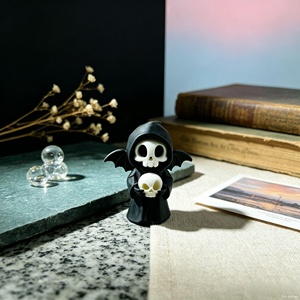Estatua de Esqueleto con Capucha Pequeña Leyendo un Libro, Decoración para Estantería de Halloween - Product Image 6
