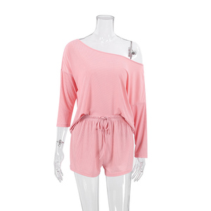 Nouvelle collection automne : Ensemble deux pièces confortable pour femme, haut à manches longues et short à épaules dénudées, idéal pour la maison - Product Image 5
