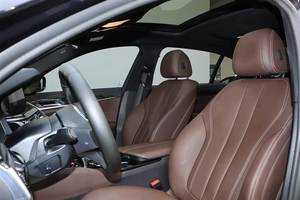 <span class=keywords><strong>BMW</strong></span> <span class=keywords><strong>Serie</strong></span> <span class=keywords><strong>5</strong></span> 530Li Executive M Sport Package 2023, <span class=keywords><strong>Berlina</strong></span> di Lusso AWD con Interni Scuri, Cruise Control ACC e Pneumatici R19 - Product Image 6