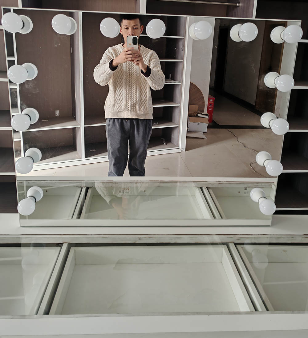 mirror