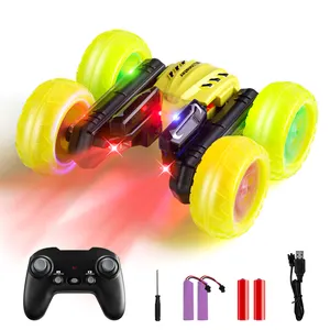 Sürüklenme yüksek hızlı RC arabalar 360 çevirir çift taraflı RC canavar kamyon far ile tekerlek ışığı oyuncaklar hediye çocuklar için noel