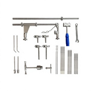 Kit d'instruments manuels orthopédiques en acier inoxydable de haute qualité pour la réduction des fractures, Distracteur fémoral C, pour la chirurgie générale et la chirurgie de préhension - Product Image 2