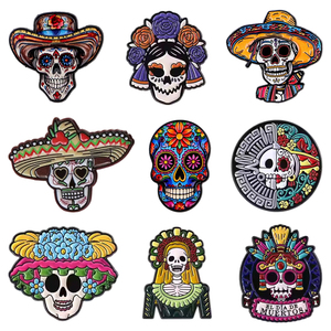 Broches de Esmalte al por Mayor del Día de Muertos, Regalo para el Festival de Carnaval Mexicano, Insignias, Arte Folclórico Nahua, Recuerdo Metálico Personalizado para Desfiles - Product Image 1