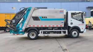 Camion Compattatore per Rifiuti Dongfeng 6 CBM 4x4 Diesel con Caricatore Posteriore per Raccolta Rifiuti Urbani - Product Image 5