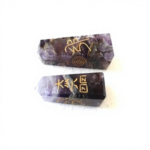 Pirámide de Ágata Negra Grabada con el Logotipo de Reiki, Artesanía de Piedras Preciosas para Sanación con Reiki, Meditación y Decoración del Hogar - Product Image 2