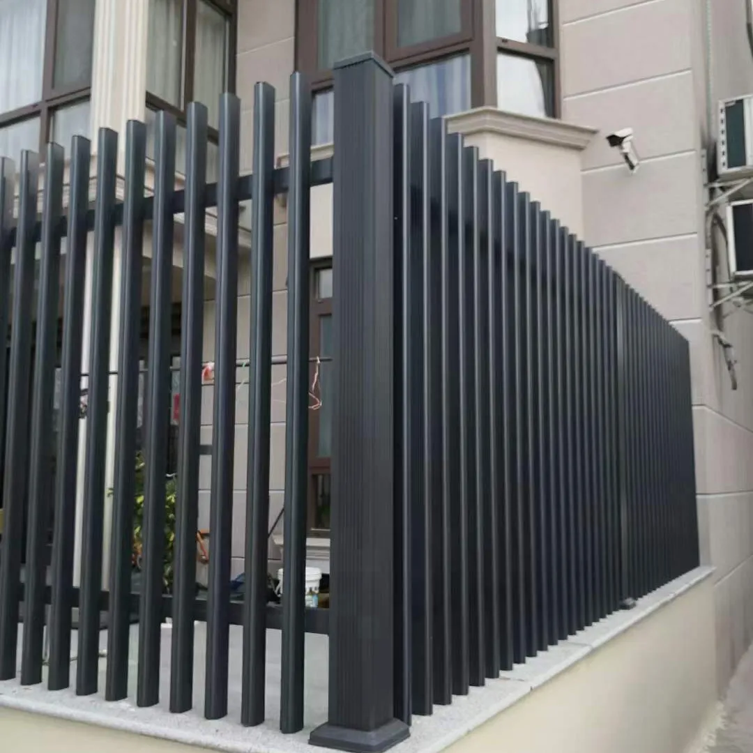 Realizzato in Cina casa privacy recinzione in ferro progetta giardino esterno decorazione parete in alluminio nero recinzione mentale recinzione