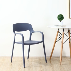 <span class=keywords><strong>Chaise</strong></span> de salle à manger en plastique empilable au design moderne et écologique avec accoudoirs pour la maison, le bar, l'hôtel, le restaurant, <span class=keywords><strong>chaise</strong></span> en plastique d'extérieur - Product Image 2