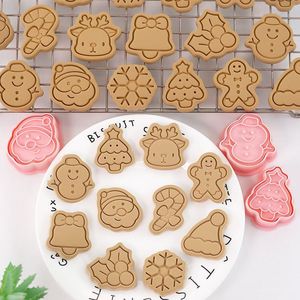 Emporte-pièces de Noël en forme de dessins animés, 12 pièces, mini homme en pain d'épices, arbre, cloche, flocon de neige, outils de pâtisserie - Product Image 1