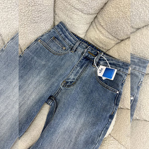 OEM ODM pantaloni a <span class=keywords><strong>vita</strong></span> <span class=keywords><strong>bassa</strong></span> da donna in Denim svasati alla <span class=keywords><strong>moda</strong></span> pantaloni in Denim larghi alla <span class=keywords><strong>moda</strong></span> pantaloni larghi in Denim morbidi - Product Image 4