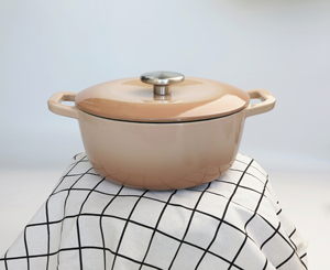 Brevet britannique et européen, Nouvel ensemble <span class=keywords><strong>de</strong></span> <span class=keywords><strong>batterie</strong></span> <span class=keywords><strong>de</strong></span> cuisine aux couleurs fraîches, <span class=keywords><strong>Casserole</strong></span> en fonte émaillée, Cocotte avec différentes couleurs - Product Image 2