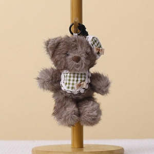 Orsetto di peluche all'ingrosso da 14 cm <span class=keywords><strong>con</strong></span> pelliccia lunga, portachiavi, ciondolo, bambola, orsetto di peluche OEM <span class=keywords><strong>con</strong></span> bavaglino a quadretti per negozi di articoli da regalo e distributori automatici - Product Image 5