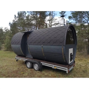 Sauna en bois monté sur remorque avec fenêtre panoramique, toit en tuiles vertes en bois naturel résistant aux intempéries pour le glamping - Product Image 1