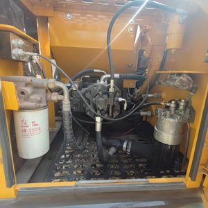 Excavatrice Sany d'occasion en bon état, marque chinoise, faible nombre d'heures de travail, 13 tonnes, Sany Sy 135, excavatrice d'occasion à bas prix à vendre - Product Image 5