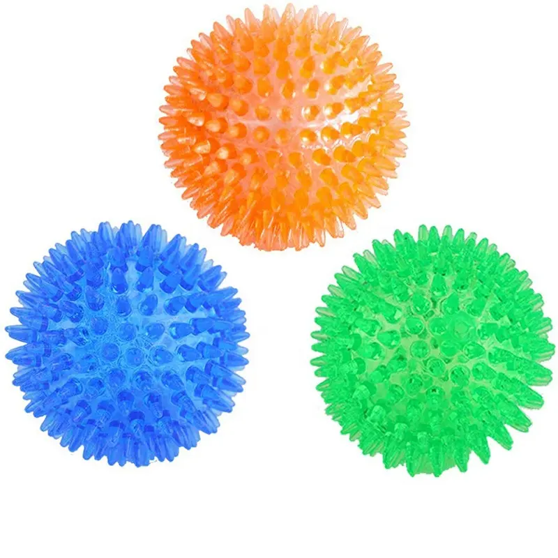 TPR durable Interactive floating soft squeaky teeth cleaning dog rubber spiky ball chew toy