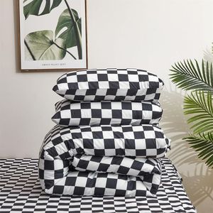 Set di biancheria da letto 7 pezzi King Size bianco Plaid nero set di trapunte e <span class=keywords><strong>lenzuola</strong></span> geometriche a scacchi e 4 federe per la salute - Product Image 4
