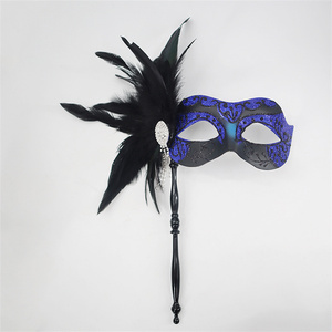 Maschera <span class=keywords><strong>Nera</strong></span> Verniciata a Spruzzo con Piume, Trucco Sensuale, Maschera per Occhi di Lusso con Fiore Laterale Dipinto a Mano - Product Image 5