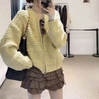 Großhandel Damen Chunky Strukturierter Reißverschluss-Cardigan Einfarbiger O-Ausschnitt Crop-Pullover Jacke Langarm Herbst Winter Damen Strick-Oberbekleidung