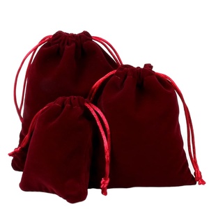 Pochettes en velours réutilisables de haute qualité pour instruments de beauté et bijoux, avec cordon de serrage, résistantes aux chocs, logo et taille personnalisés, pour bougies - Product Image 1