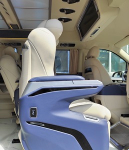 Siège de voiture de luxe de haute qualité avec réglage du dossier et double port USB dissimulé - Product Image 5