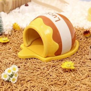 Nouveau Nid en Céramique pour Hamster – Maison d'Été Moderne Écologique et Rafraîchissante avec Design Ours Doré – Anti-Taupe – Fournitures Intérieures et Extérieures - Product Image 3