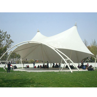 Structure de membrane tendue pour aire de jeux communautaire, avec structure en acier, imperméable, résistante au feu et aux UV, auvent paysager en PVDF