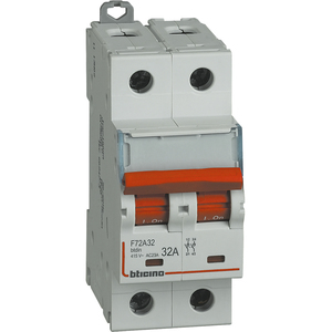 Disjoncteur modulaire Bticino F72A32 32A 2P en plastique industriel IP20 - Product Image 1