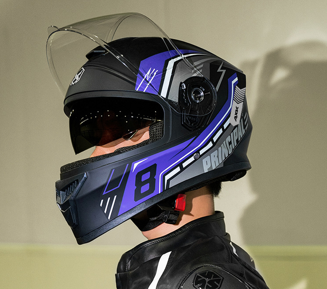 3C/DOT Certified Warm Winter Helmet for Men and Women Full Electric Vehicle Helmet for All Seasons Boxing Sport Accessory