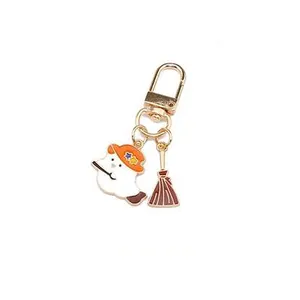 Custom Witch Craft Keychains Custom Mini Metal Golden Hard Enamel Halloween Witch Keychain