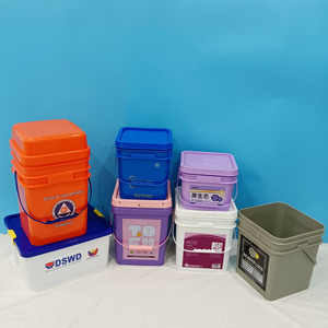 Secchio Quadrato in Plastica per Alimenti con Logo Personalizzato e Coperchio Riciclabile, Misure da 4L a 20L per Stoccaggio - Product Image 1