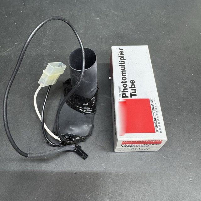 PLC Hamamatsu Photomultipliewbrr R647-25 No XY2752 Bulk Supply