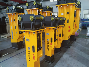 Martillo Hidráulico Tipo Caja Soosan SB43 para Excavadoras y Retroexcavadoras con Peso de Transporte de 6-9 Toneladas, con Motor - Product Image 2