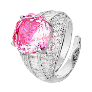 Vente en gros d'usine, bijoux de haute qualité, cuivre écologique, anneaux statement colorés en zircon rose de 12 mm pour femmes - Product Image 1