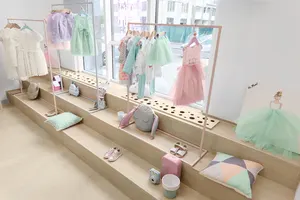 עץ תינוק בגדי חנות קישוט ילדים בגדי חנויות מתקן תצוגת מדף תינוק בגדי תצוגת Stand