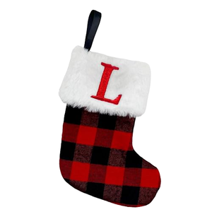 Chaussette de Noël en coton doux, motif écossais rouge et noir, avec bordure en fourrure blanche et initiale L brodée - Product Image 1