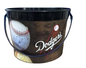 Contenedores de Plástico Reutilizables de 128 oz para Palomitas de Maíz con Asa, Recipientes para Snacks para Fiestas Temáticas de Noche de Cine, Hechos en Vietnam - Product Image 1