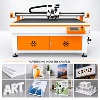 Cutter numérique oscillant automatique pour panneaux publicitaires en mousse, feuilles de PP, films vinyles, autocollants et présentoirs de point de vente CNC