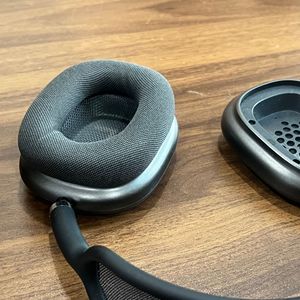 หูฟังบลูทูธแบบครอบหู Max รุ่น Type C ชาร์จได้ รองรับ BT 5.3 ไร้สาย สำหรับโทรศัพท์มือถือ พร้อมระบบควบคุมแบบสัมผัส - Product Image 1