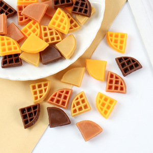 Mini-aliments simulés 1/4, modèle de gaufre, jouet alimentaire DIY, accessoires de dessert, gâteau, biscuit triangulaire - Product Image 2