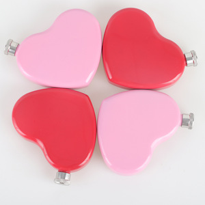 Gourde à <span class=keywords><strong>whisky</strong></span> en acier inoxydable 304 en forme de cœur, pour homme et femme, 5 onces, rouge, portable, <span class=keywords><strong>petite</strong></span> et plate, pour l'extérieur - Product Image 1